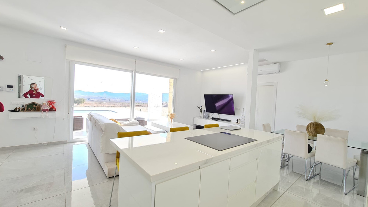 Se vende Villa - Chalet de 3 dormitorios en Costa Blanca, Alicante, España