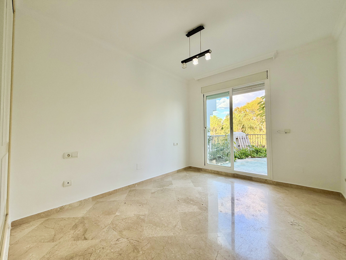 2 Bed Apartment for sale in Casares Costa Del Sol, Málaga, Spain