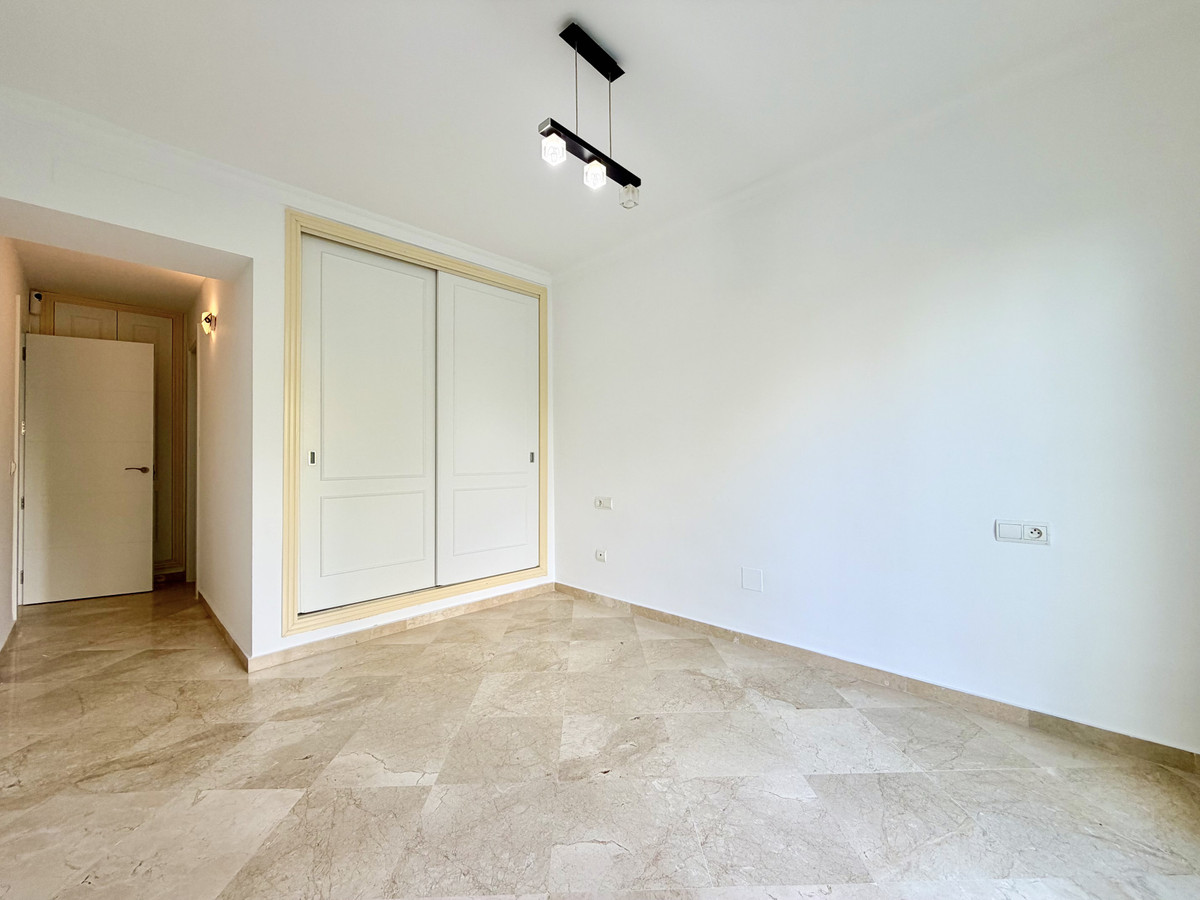 2 Bed Apartment for sale in Casares Costa Del Sol, Málaga, Spain