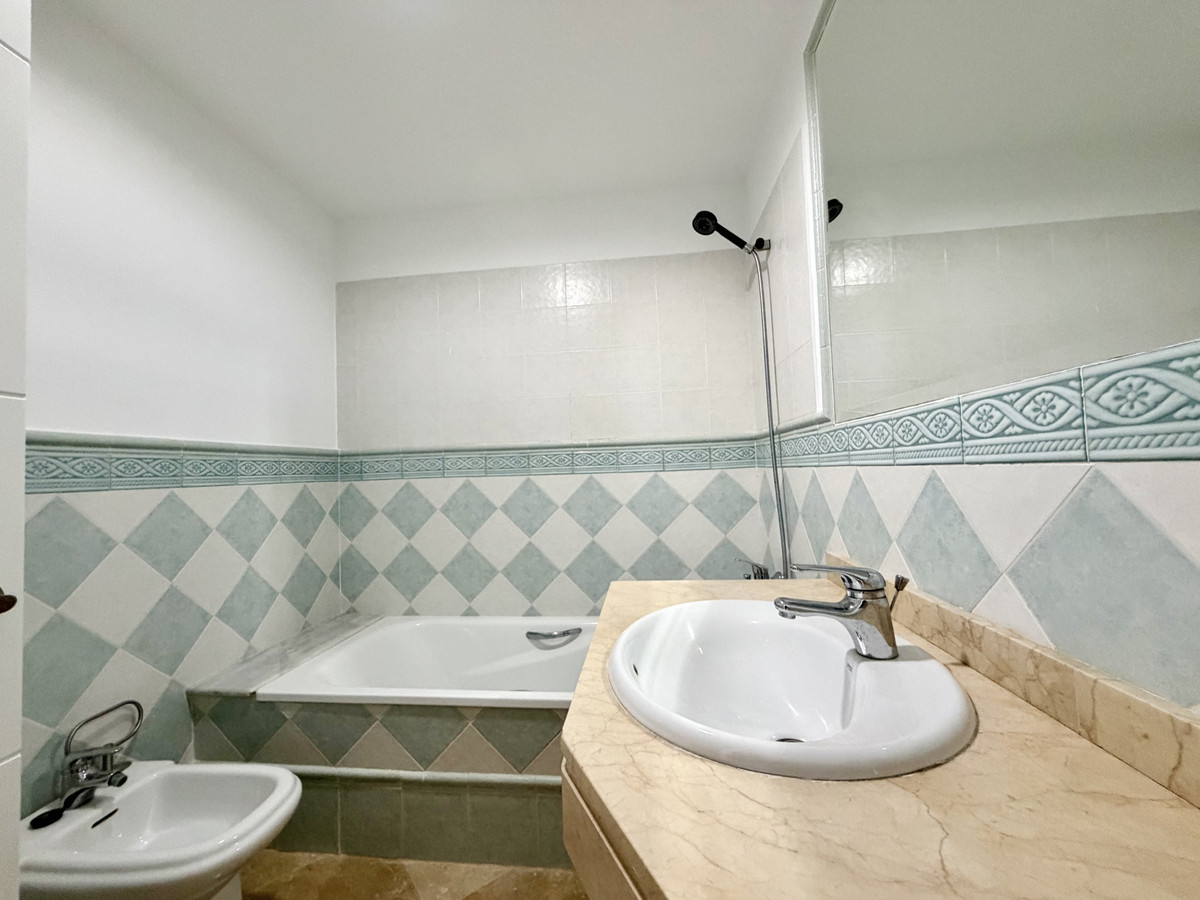 2 Bed Apartment for sale in Casares Costa Del Sol, Málaga, Spain