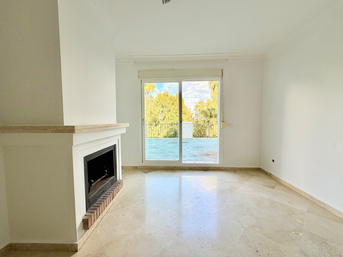 2 Bed Apartment for sale in Casares Costa Del Sol, Málaga, Spain