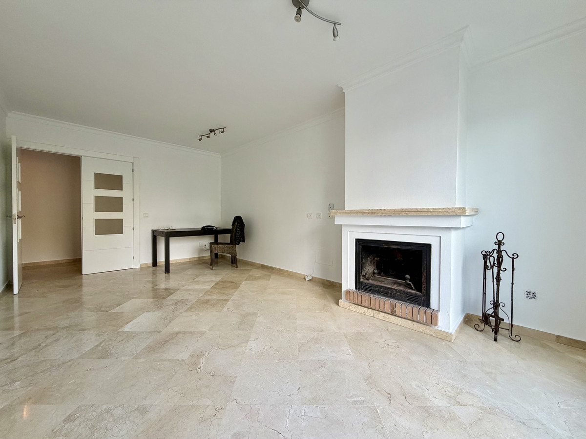 2 Bed Apartment for sale in Casares Costa Del Sol, Málaga, Spain