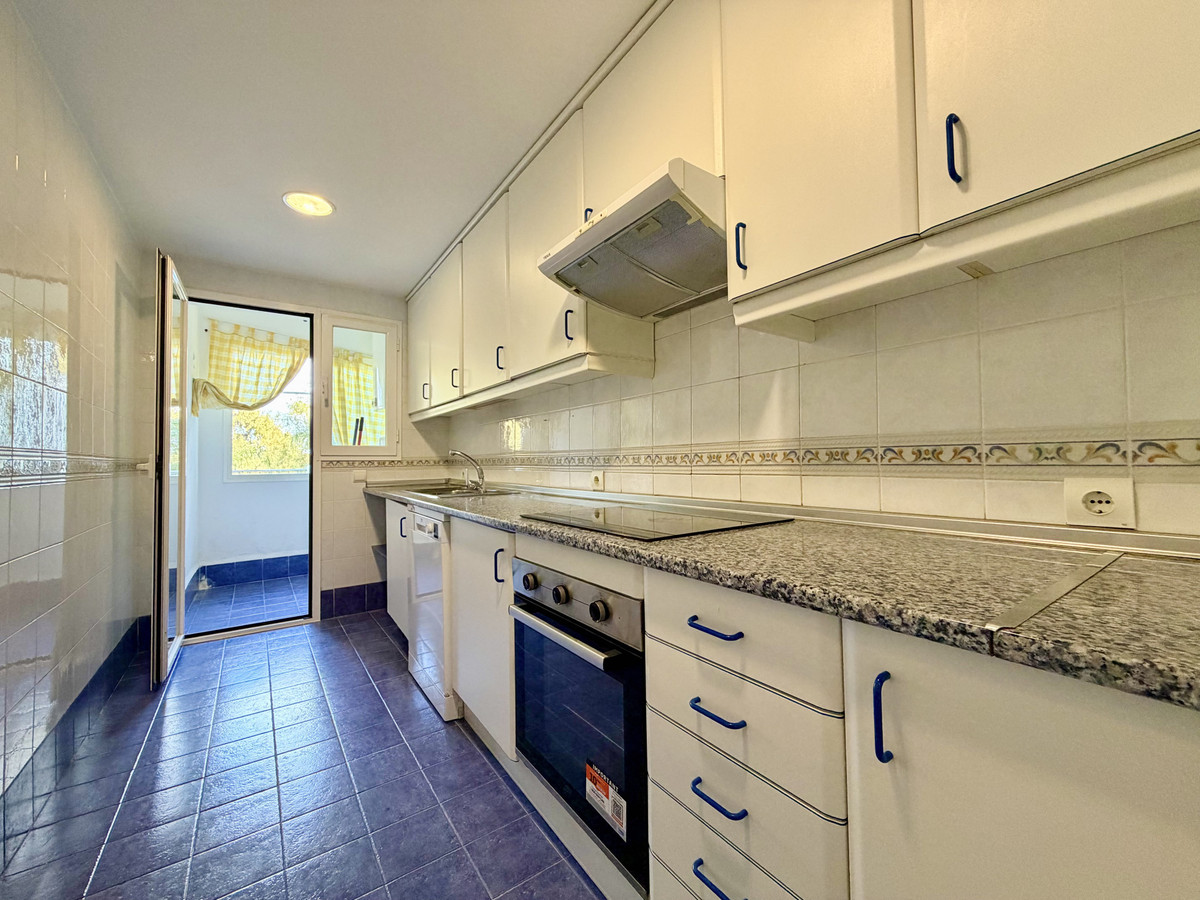 2 Bed Apartment for sale in Casares Costa Del Sol, Málaga, Spain