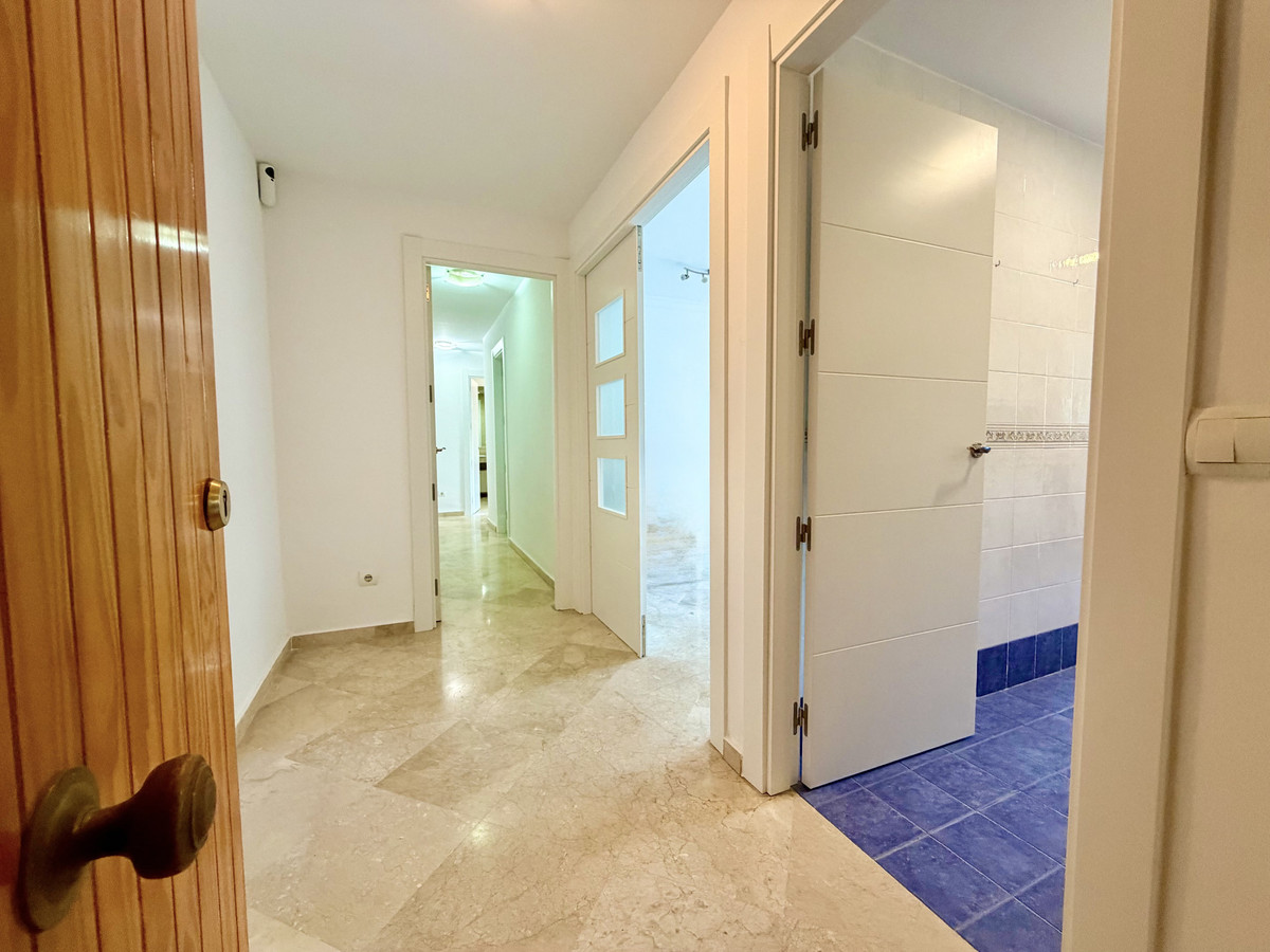 2 Bed Apartment for sale in Casares Costa Del Sol, Málaga, Spain