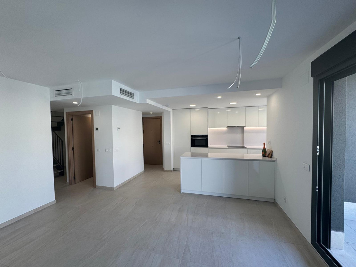 Se vende Apartamento Planta Media de 3 dormitorios en Costa Blanca, Alicante, España
