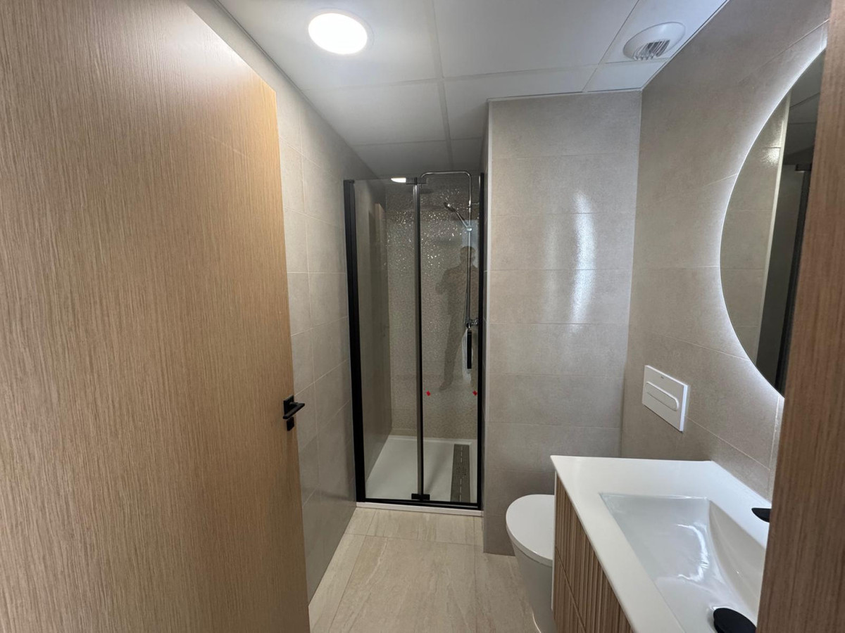 Se vende Apartamento Planta Media de 3 dormitorios en Costa Blanca, Alicante, España