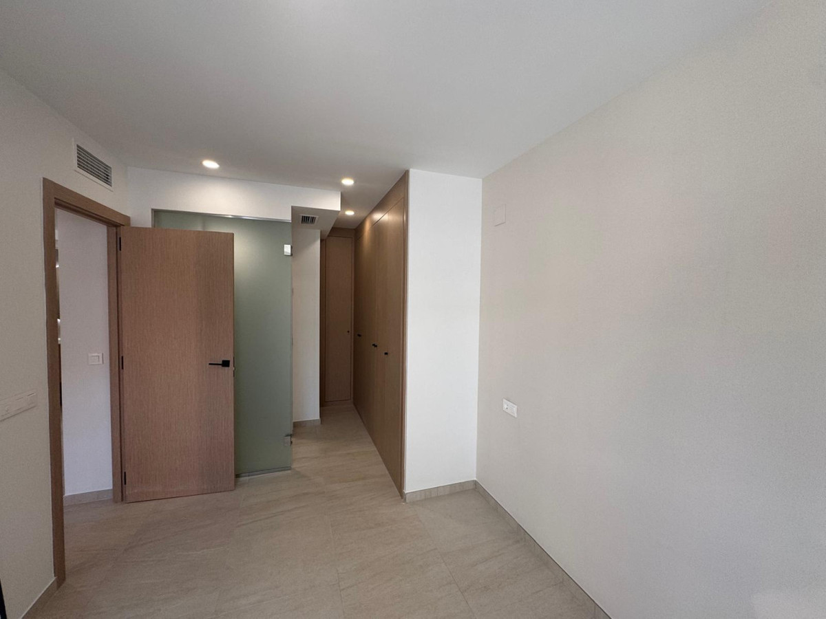Se vende Apartamento Planta Media de 3 dormitorios en Costa Blanca, Alicante, España