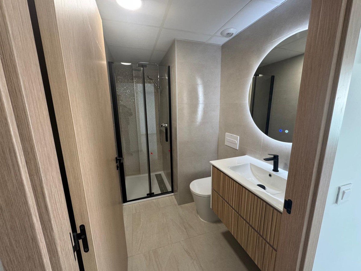 Se vende Apartamento Planta Media de 3 dormitorios en Costa Blanca, Alicante, España