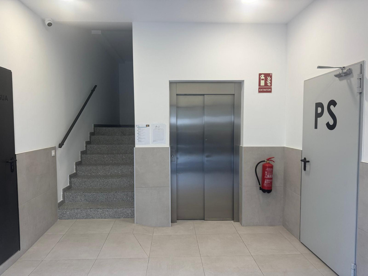 Se vende Apartamento Planta Media de 3 dormitorios en Costa Blanca, Alicante, España