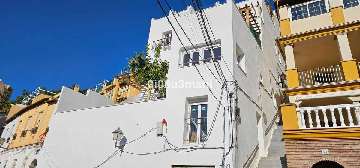 4 Bed Apartment for sale in Málaga Costa Del Sol, Málaga, Spain