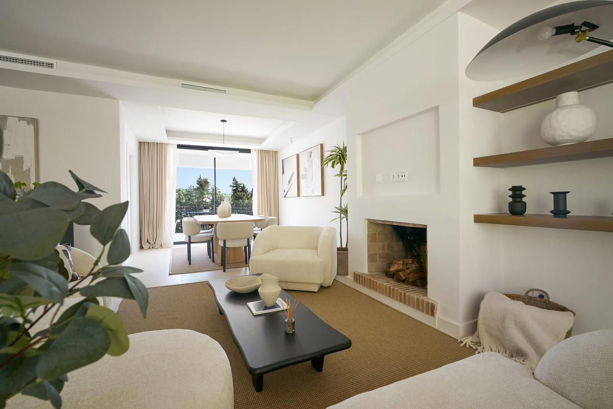 4 Bed Townhouse for sale in Nueva Andalucía Costa Del Sol, Málaga, Spain
