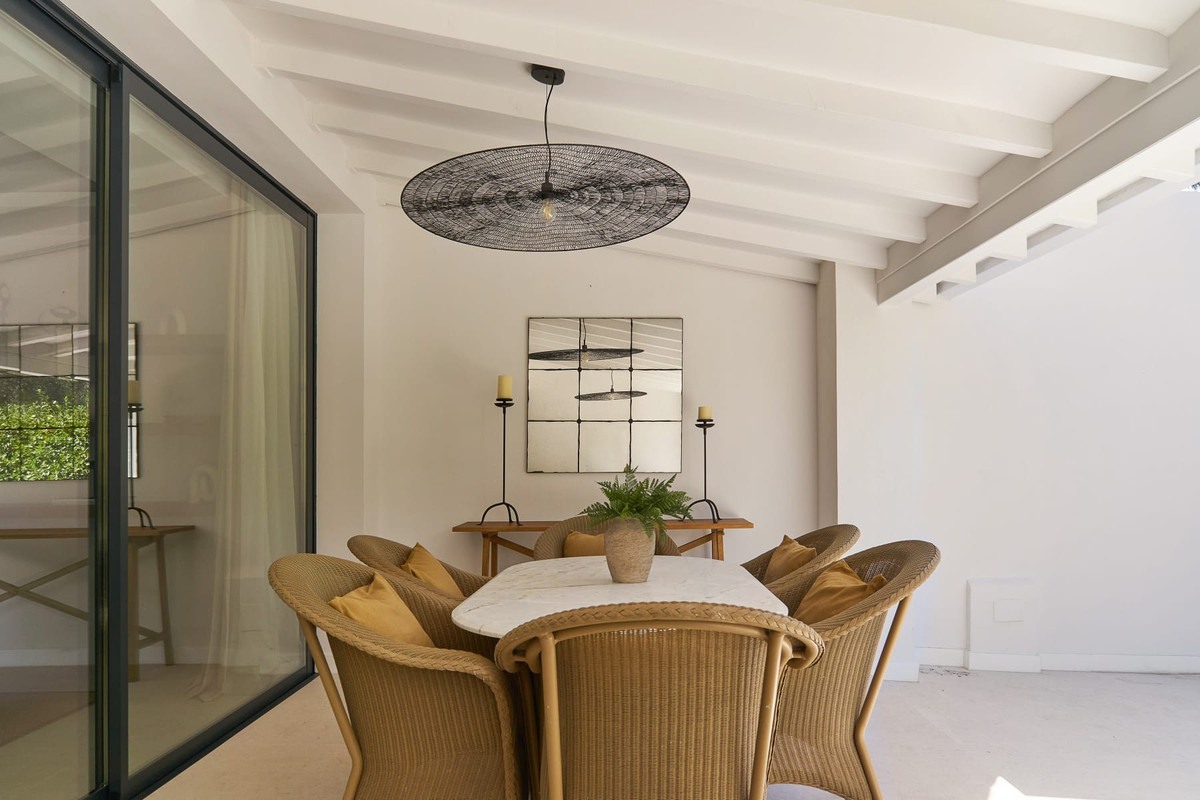 4 Bed Townhouse for sale in Nueva Andalucía Costa Del Sol, Málaga, Spain