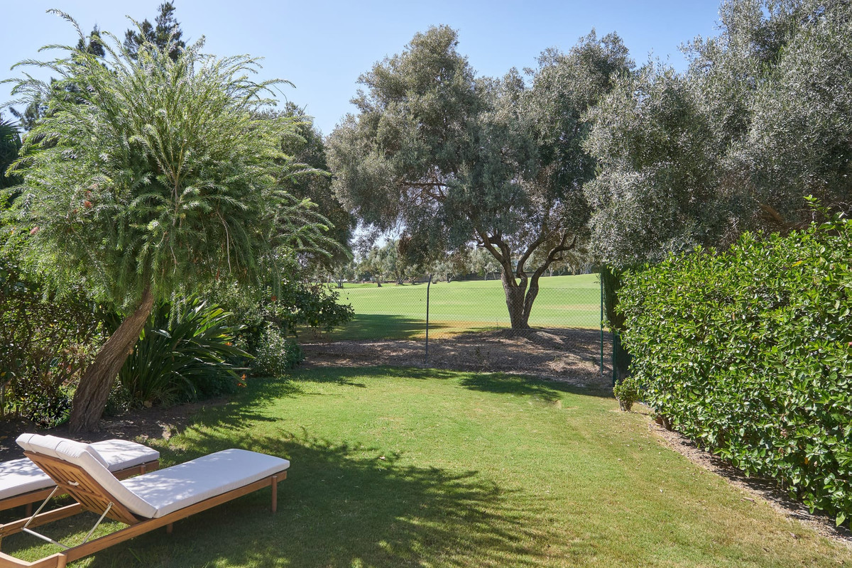 4 Bed Townhouse for sale in Nueva Andalucía Costa Del Sol, Málaga, Spain