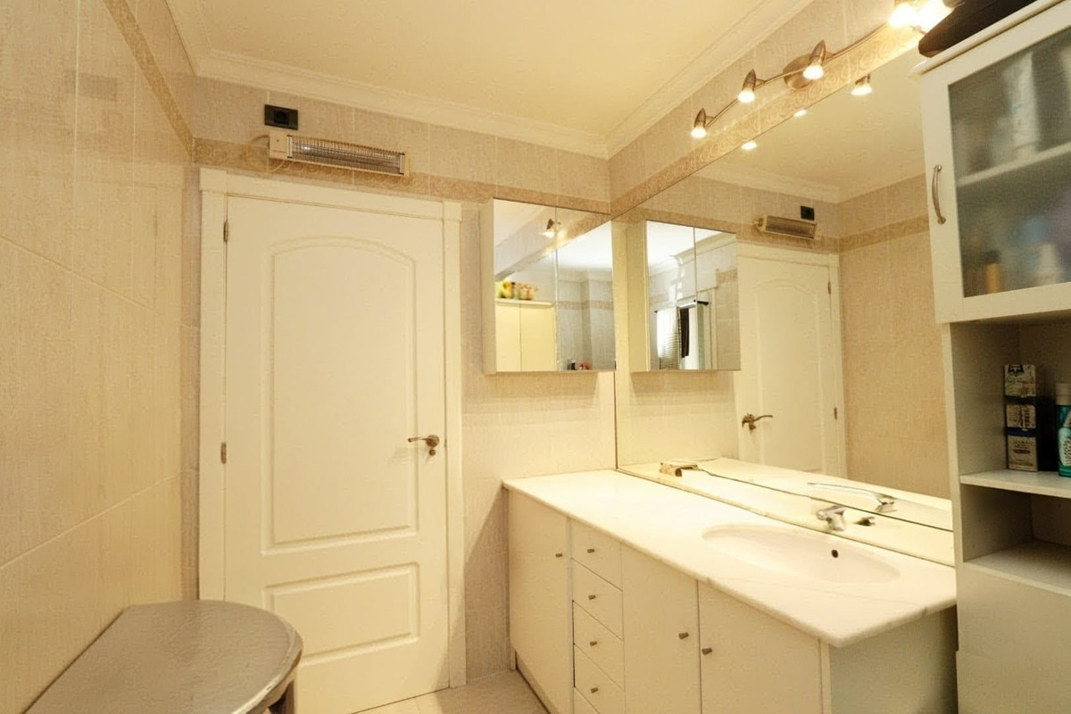 Se vende Apartamento Planta Baja de 2 dormitorios en Costa Blanca, Alicante, España