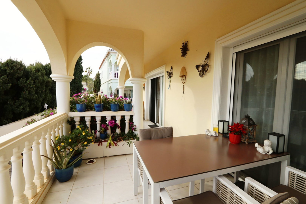 Se vende Apartamento Planta Baja de 2 dormitorios en Costa Blanca, Alicante, España