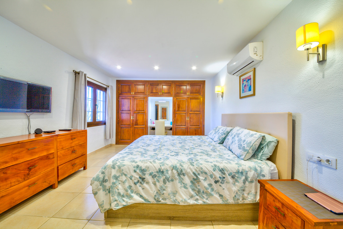 4 Bed Townhouse for sale in Javea Costa Blanca, Alicante, Spain