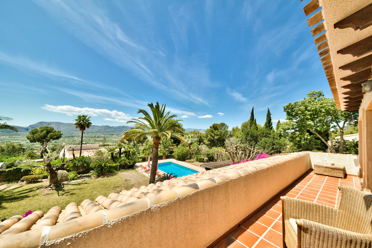 5 Bed Townhouse for sale in Javea Costa Blanca, Alicante, Spain