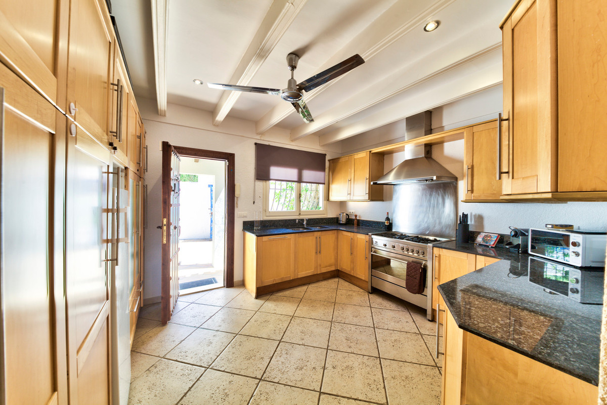5 Bed Townhouse for sale in Javea Costa Blanca, Alicante, Spain