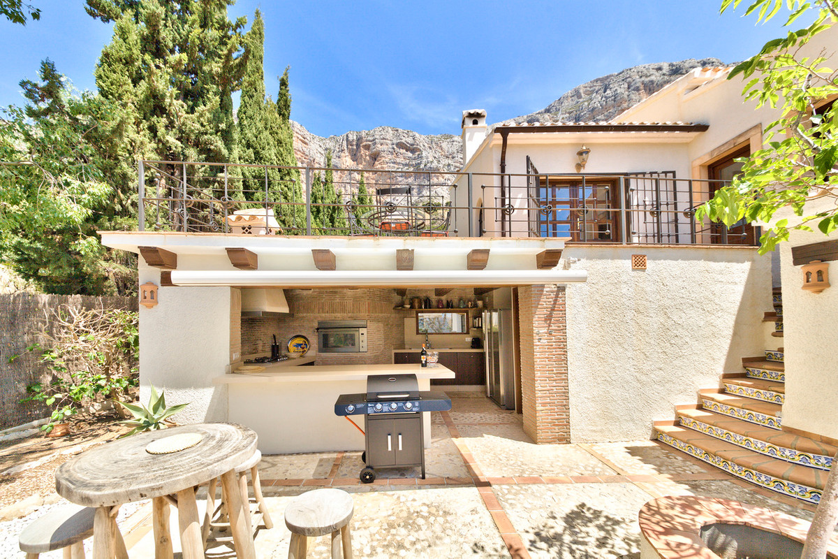 5 Bed Townhouse for sale in Javea Costa Blanca, Alicante, Spain