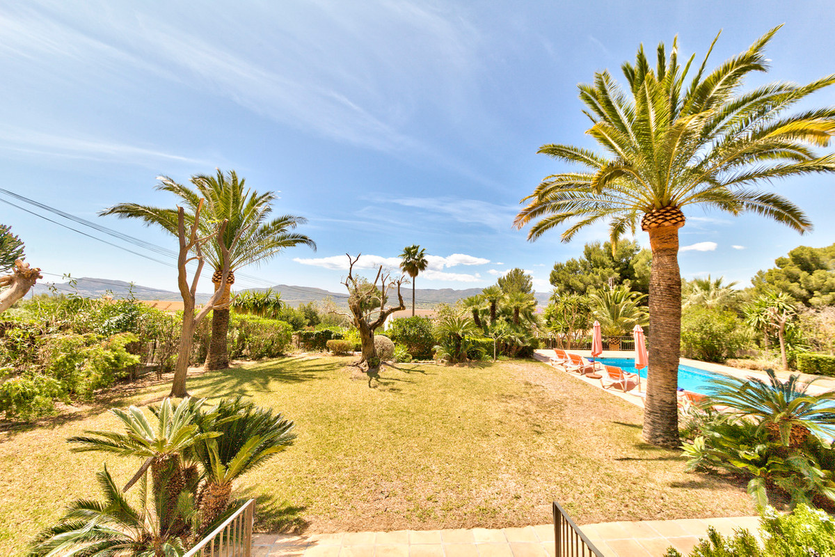 5 Bed Townhouse for sale in Javea Costa Blanca, Alicante, Spain