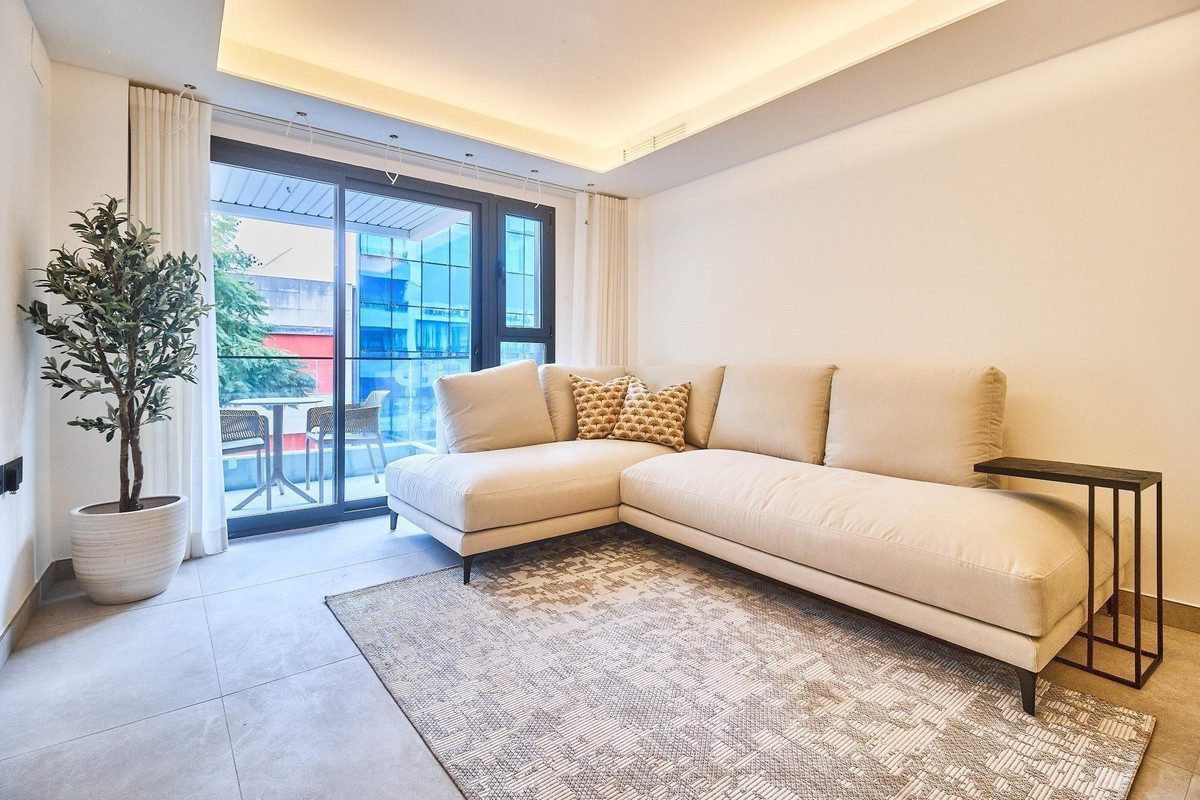 Se vende Apartamento Planta Media de 3 dormitorios en Costa Del Sol, Málaga, España
