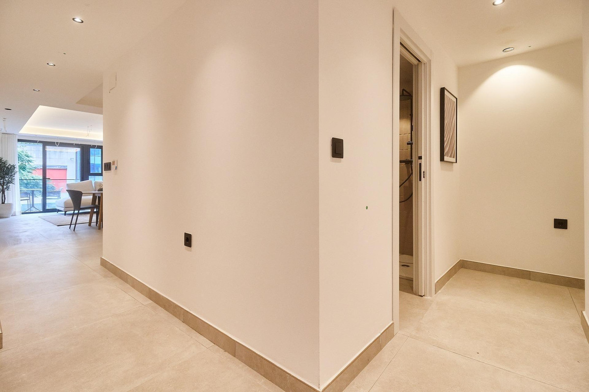 Se vende Apartamento Planta Media de 3 dormitorios en Costa Del Sol, Málaga, España
