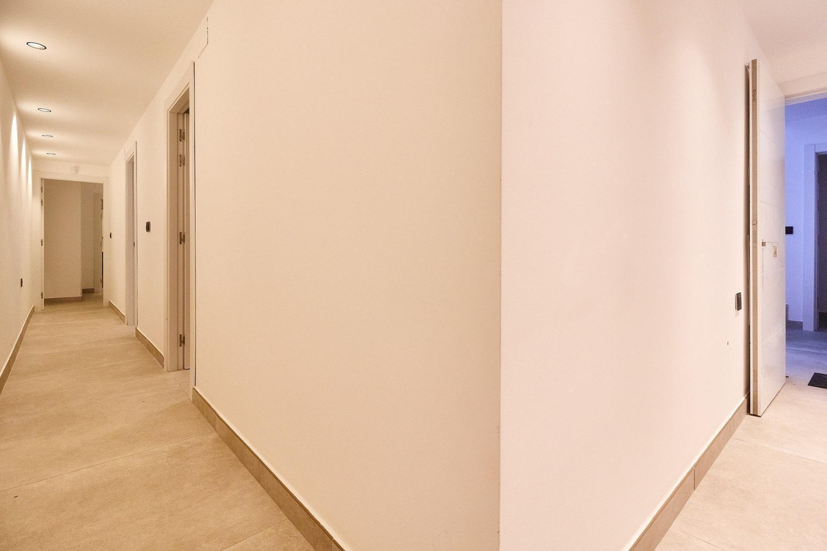 Se vende Apartamento Planta Media de 3 dormitorios en Costa Del Sol, Málaga, España