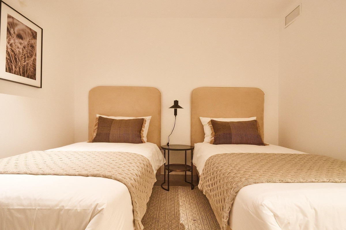 Se vende Apartamento Planta Media de 3 dormitorios en Costa Del Sol, Málaga, España