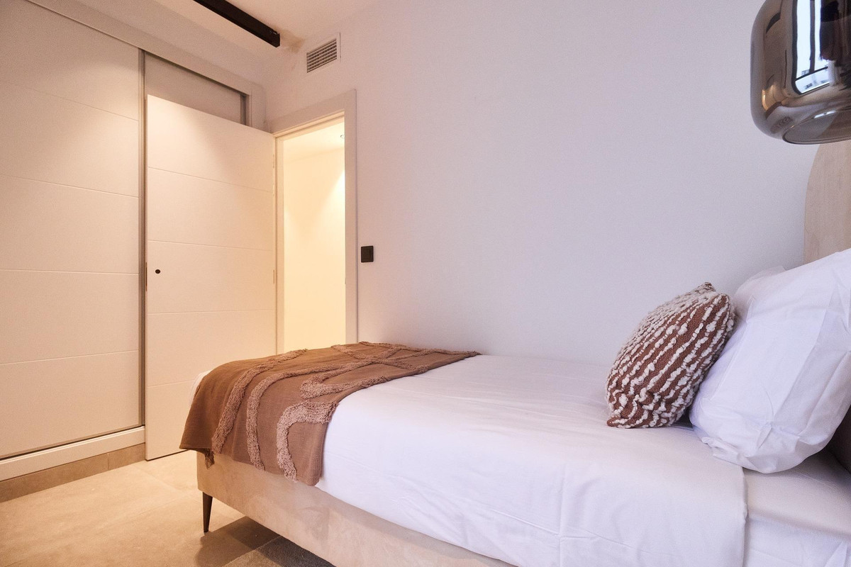 Se vende Apartamento Planta Media de 3 dormitorios en Costa Del Sol, Málaga, España