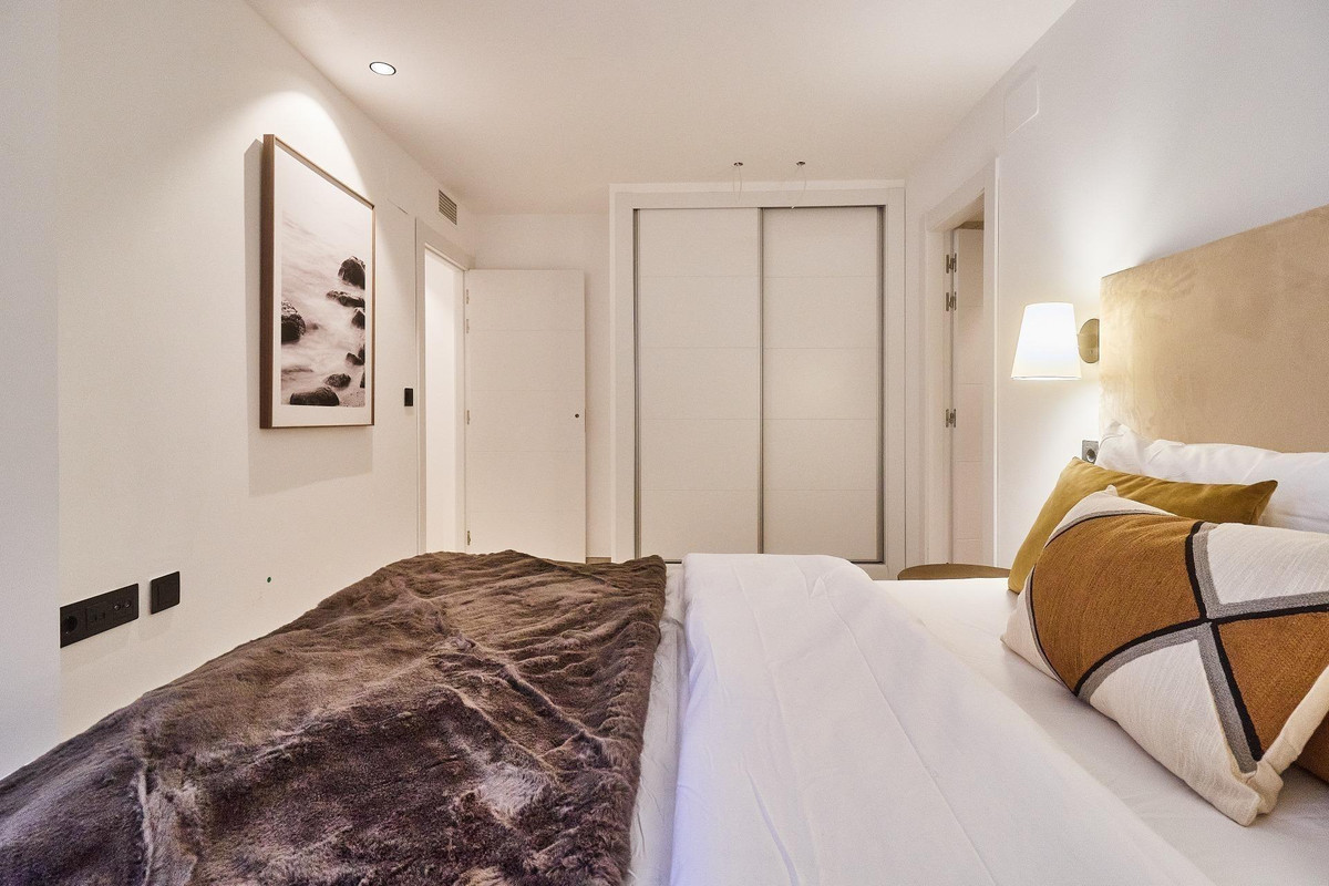 Se vende Apartamento Planta Media de 3 dormitorios en Costa Del Sol, Málaga, España
