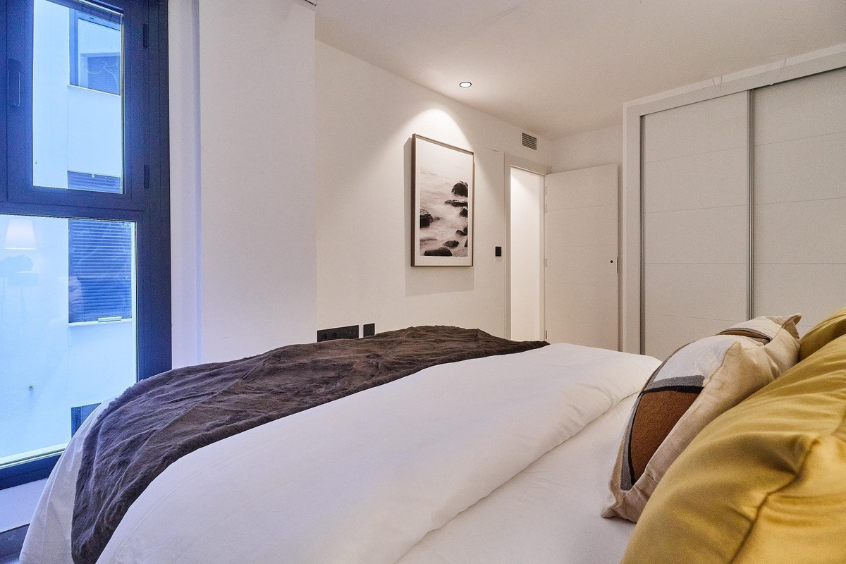 Se vende Apartamento Planta Media de 3 dormitorios en Costa Del Sol, Málaga, España