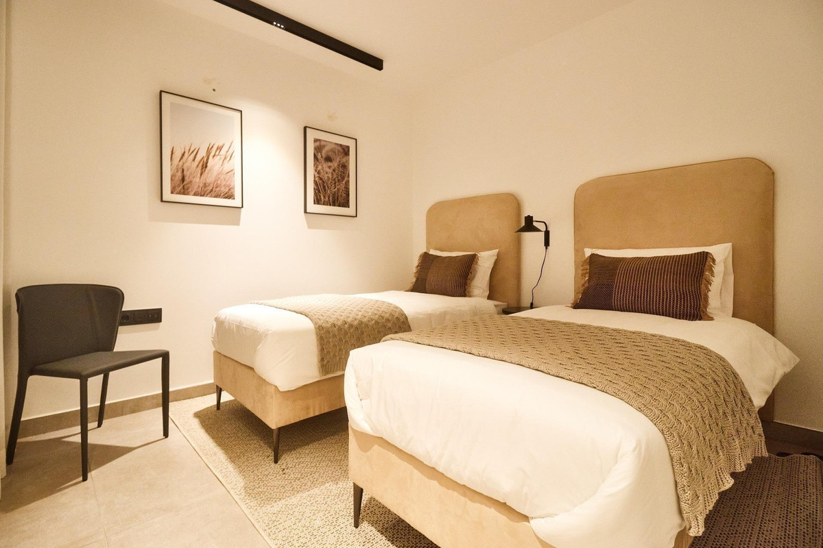 Se vende Apartamento Planta Media de 3 dormitorios en Costa Del Sol, Málaga, España