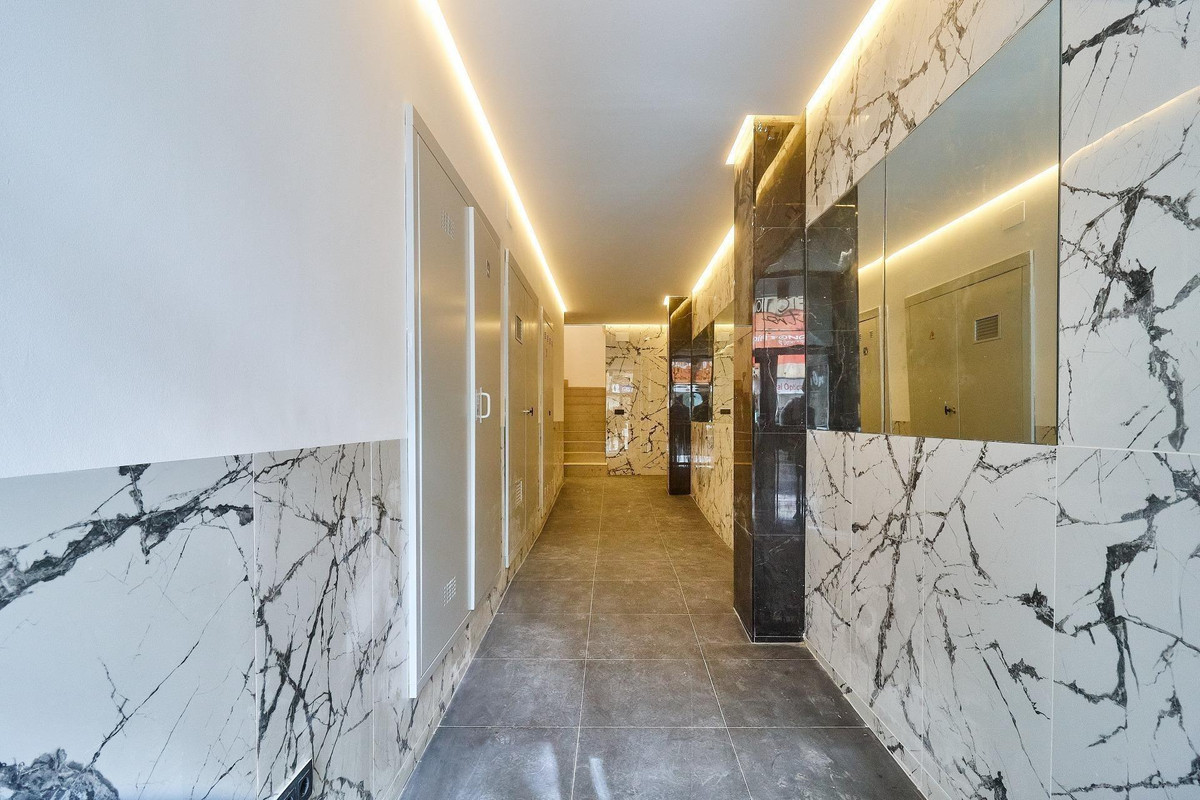 Se vende Apartamento Planta Media de 3 dormitorios en Costa Del Sol, Málaga, España