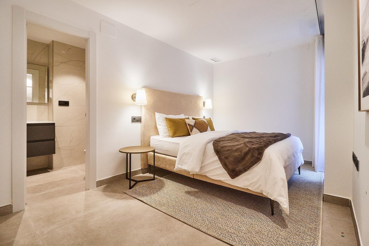 Se vende Apartamento Planta Media de 3 dormitorios en Costa Del Sol, Málaga, España
