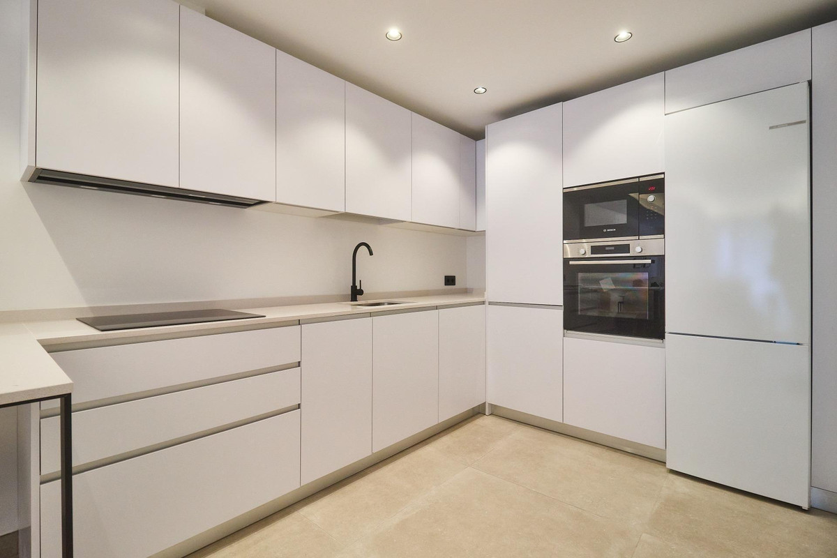 Se vende Apartamento Planta Media de 3 dormitorios en Costa Del Sol, Málaga, España