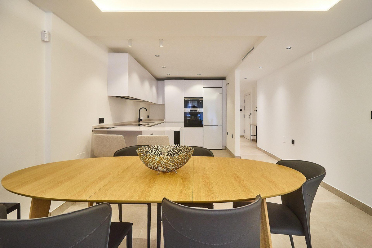 Se vende Apartamento Planta Media de 3 dormitorios en Costa Del Sol, Málaga, España