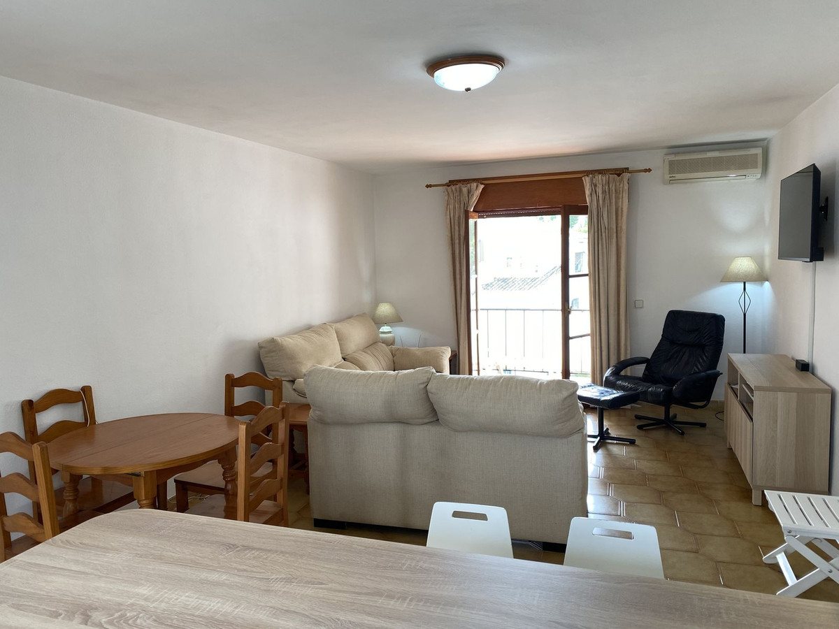 Se vende Apartamento Planta Media de 2 dormitorios en Costa Del Sol, Málaga, España