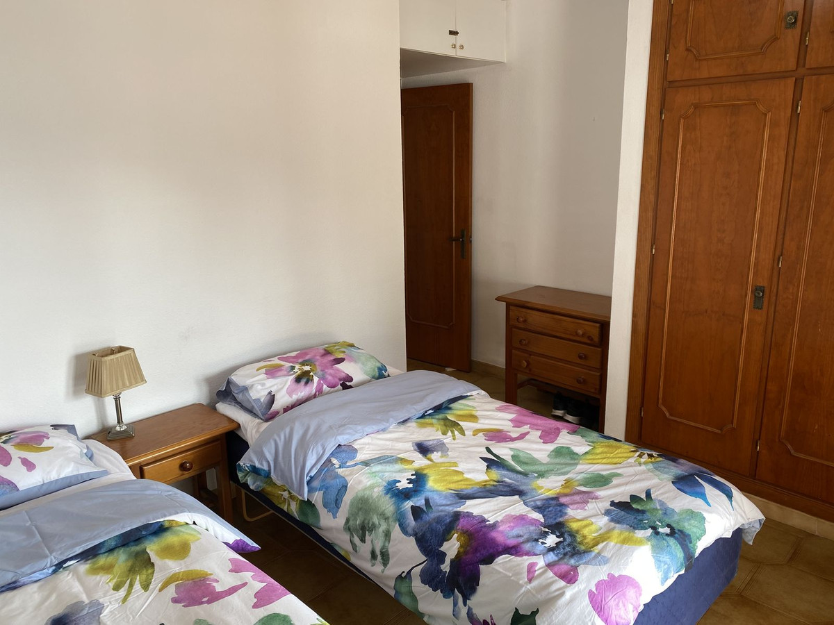 Se vende Apartamento Planta Media de 2 dormitorios en Costa Del Sol, Málaga, España