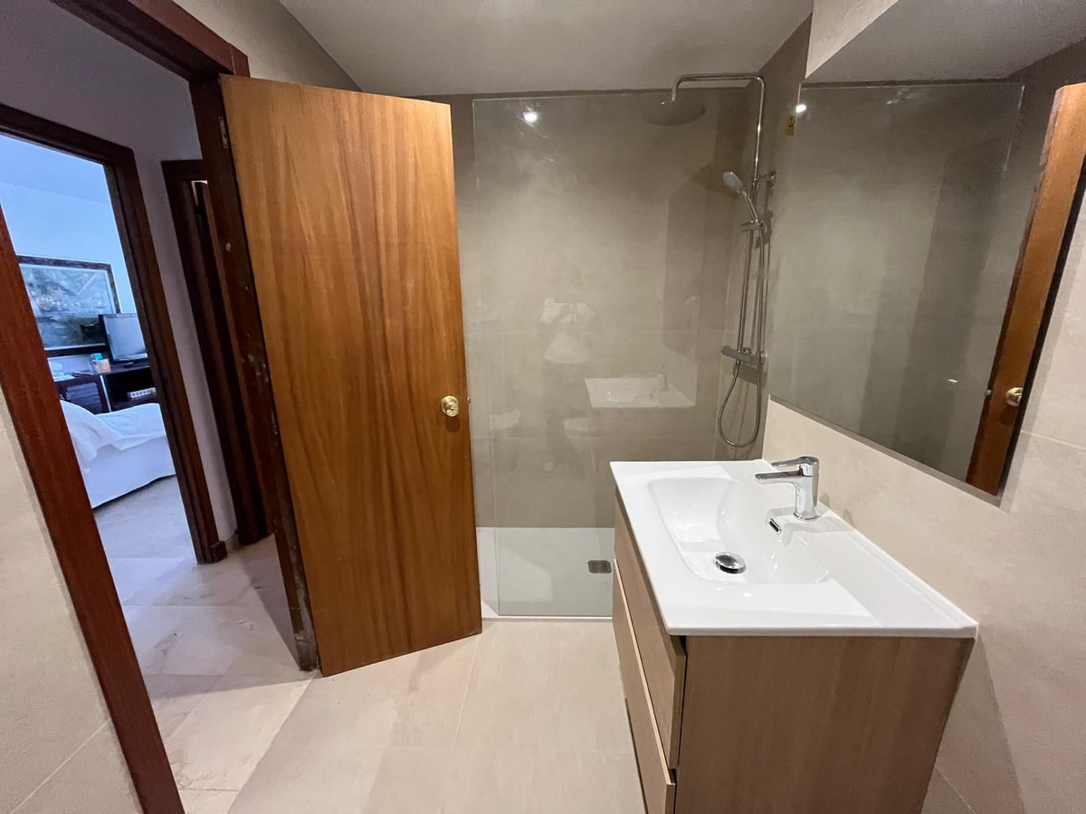 3 Bed Apartment for sale in Fuengirola Costa Del Sol, Málaga, Spain