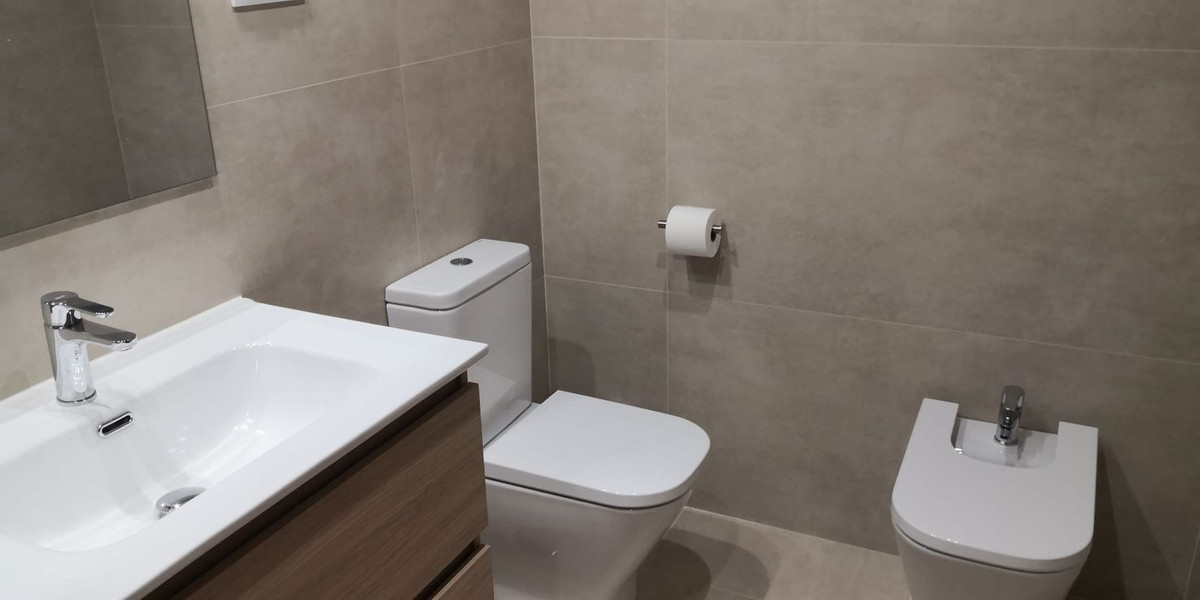 3 Bed Apartment for sale in Fuengirola Costa Del Sol, Málaga, Spain