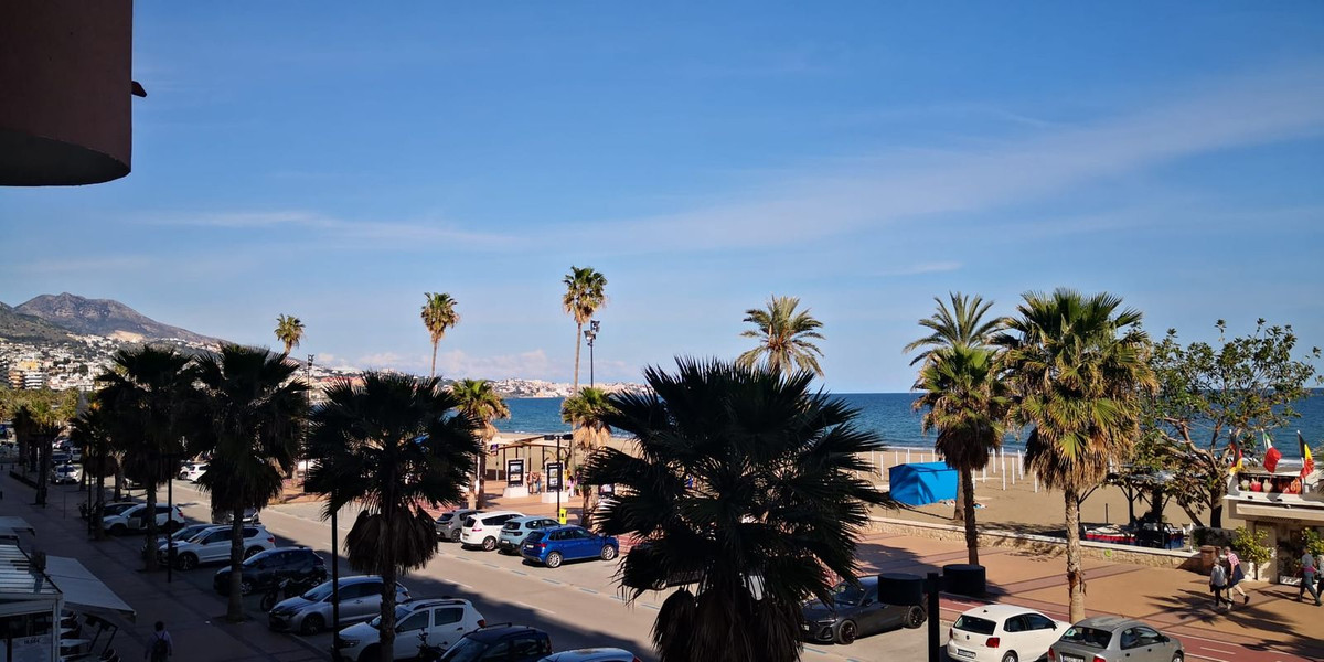 3 Bed Apartment for sale in Fuengirola Costa Del Sol, Málaga, Spain