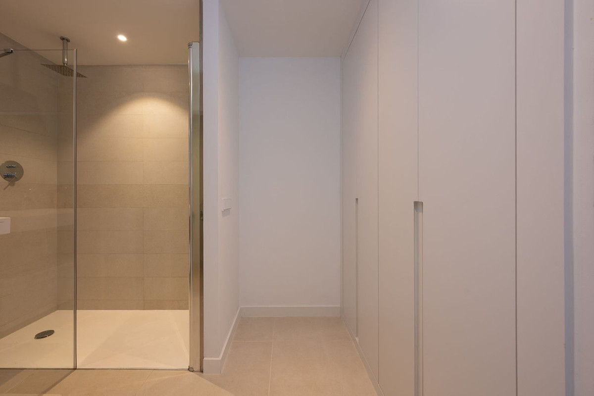 Se vende Apartamento Planta Baja de 2 dormitorios en Costa Del Sol, Málaga, España