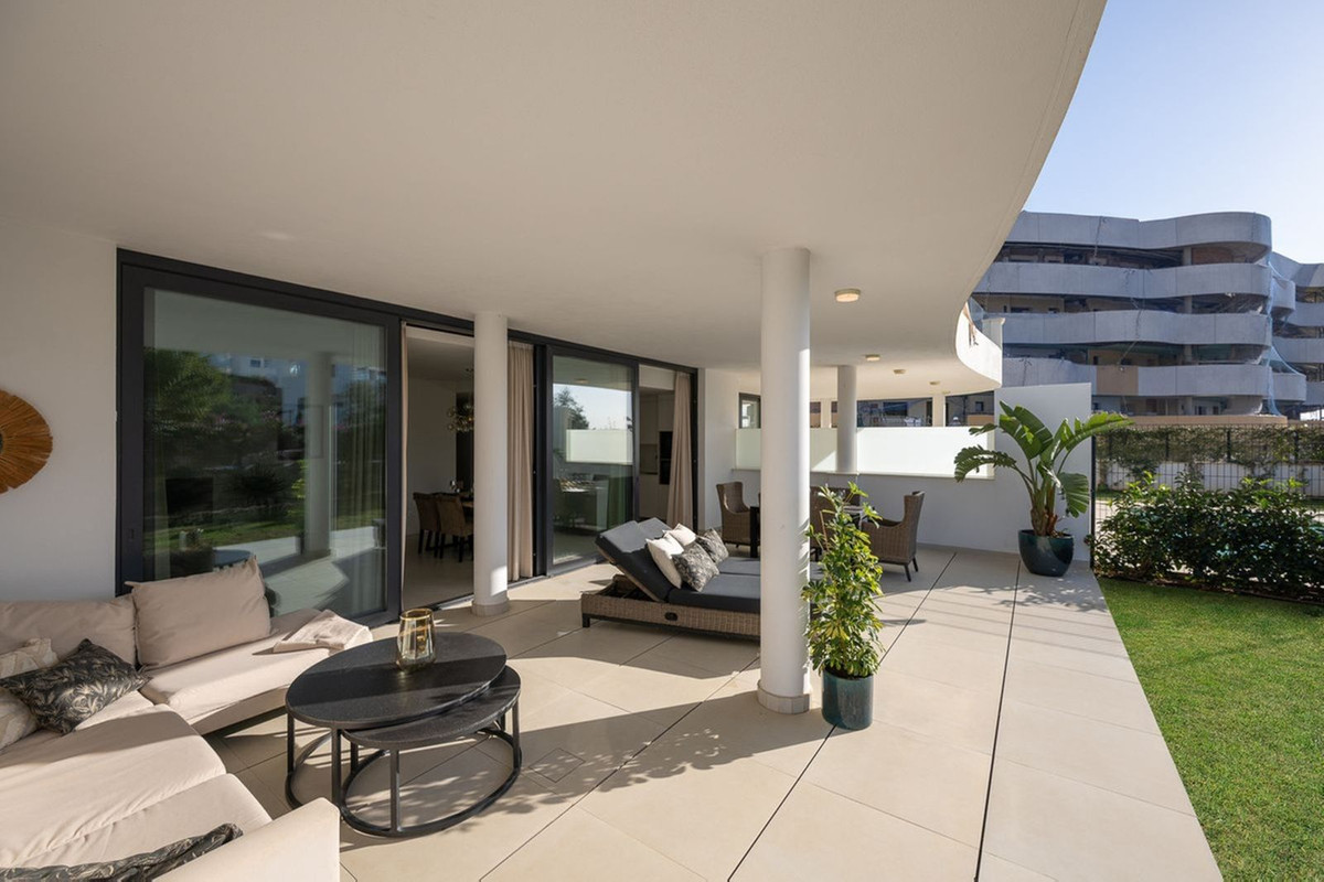 Se vende Apartamento Planta Baja de 2 dormitorios en Costa Del Sol, Málaga, España
