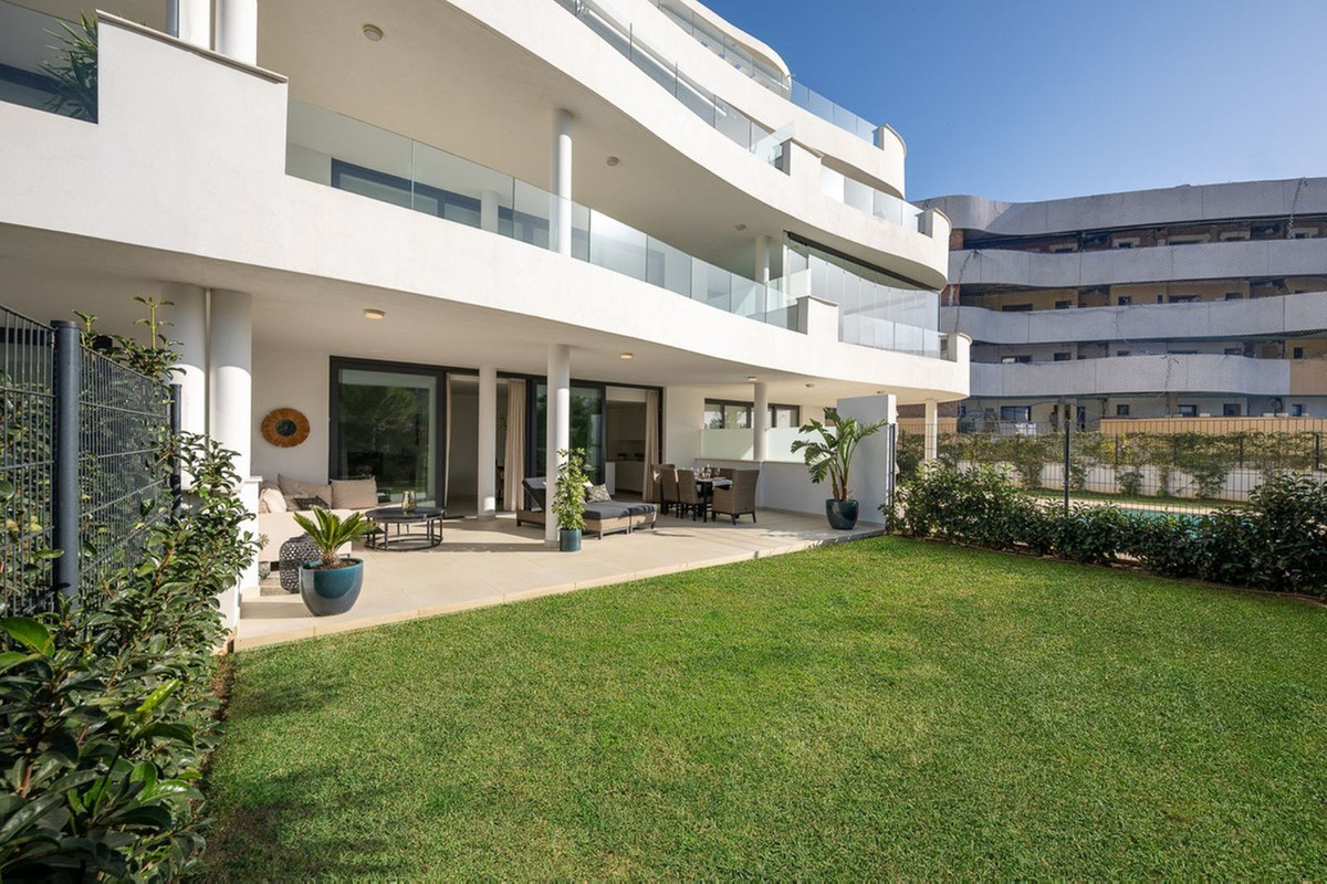 Se vende Apartamento Planta Baja de 2 dormitorios en Costa Del Sol, Málaga, España