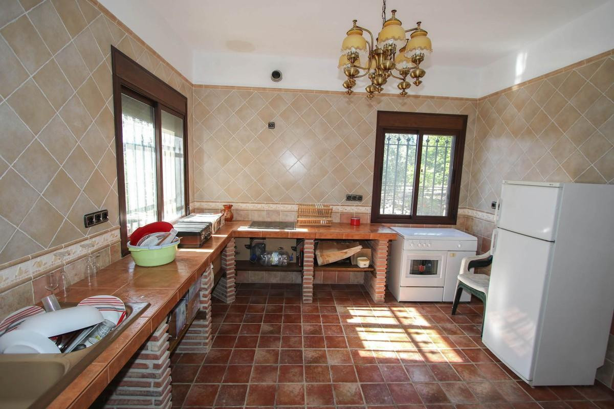 3 Bed Townhouse for sale in Pizarra Costa Del Sol, Málaga, Spain