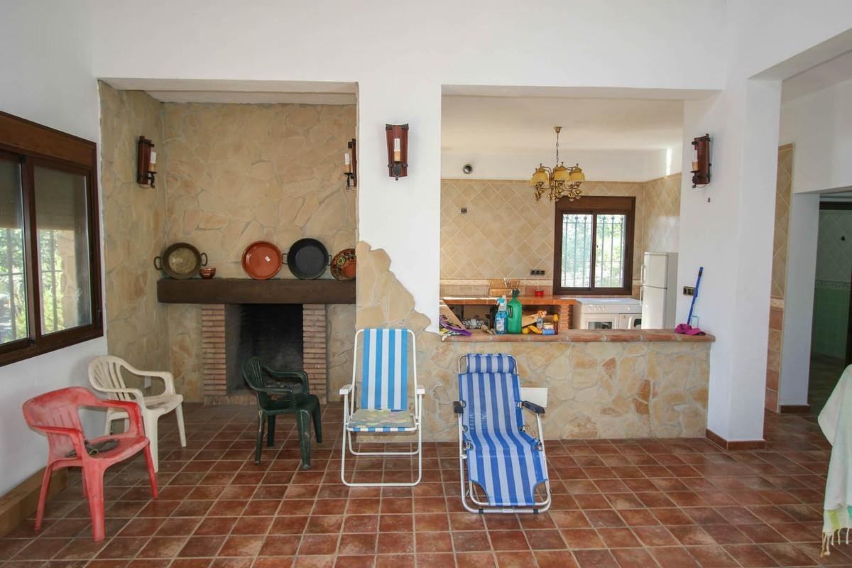 3 Bed Townhouse for sale in Pizarra Costa Del Sol, Málaga, Spain