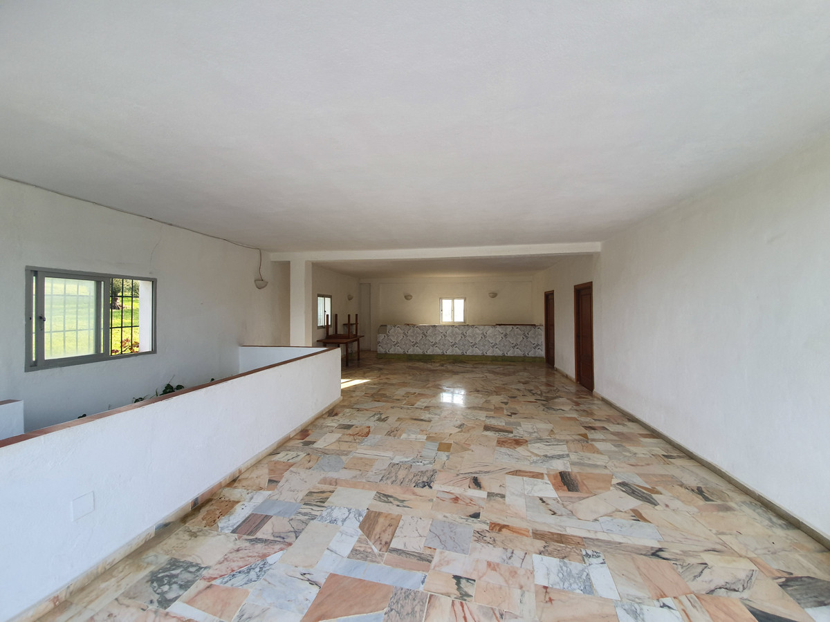 Se vende Villa - Chalet de 5 dormitorios en Costa Del Sol, Málaga, España