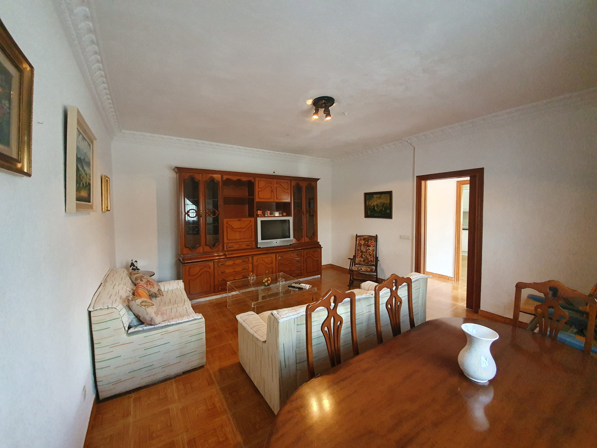 Se vende Villa - Chalet de 5 dormitorios en Costa Del Sol, Málaga, España