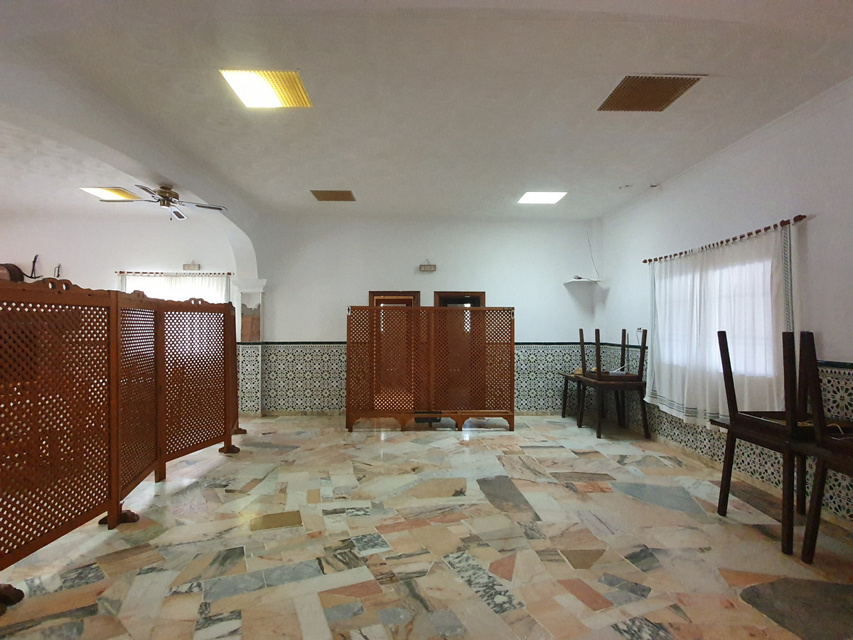 Se vende Villa - Chalet de 5 dormitorios en Costa Del Sol, Málaga, España