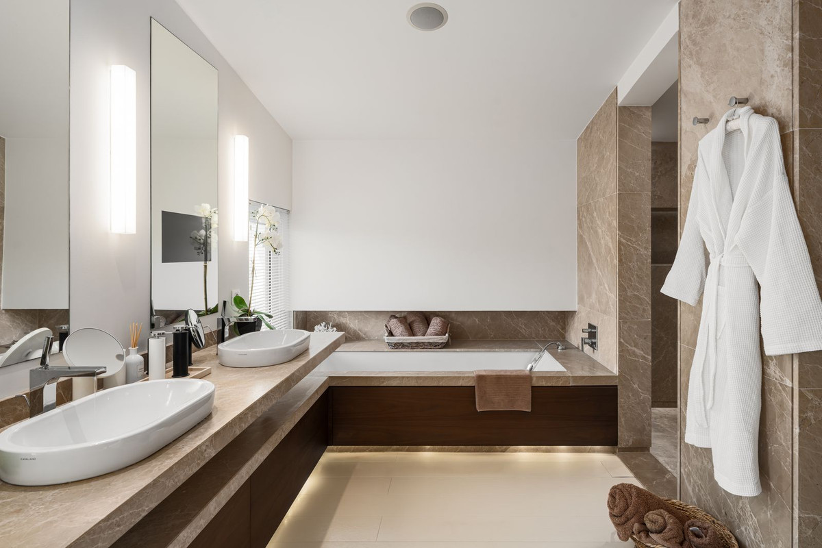 4 Bed Townhouse for sale in Marbella Costa Del Sol, Málaga, Spain